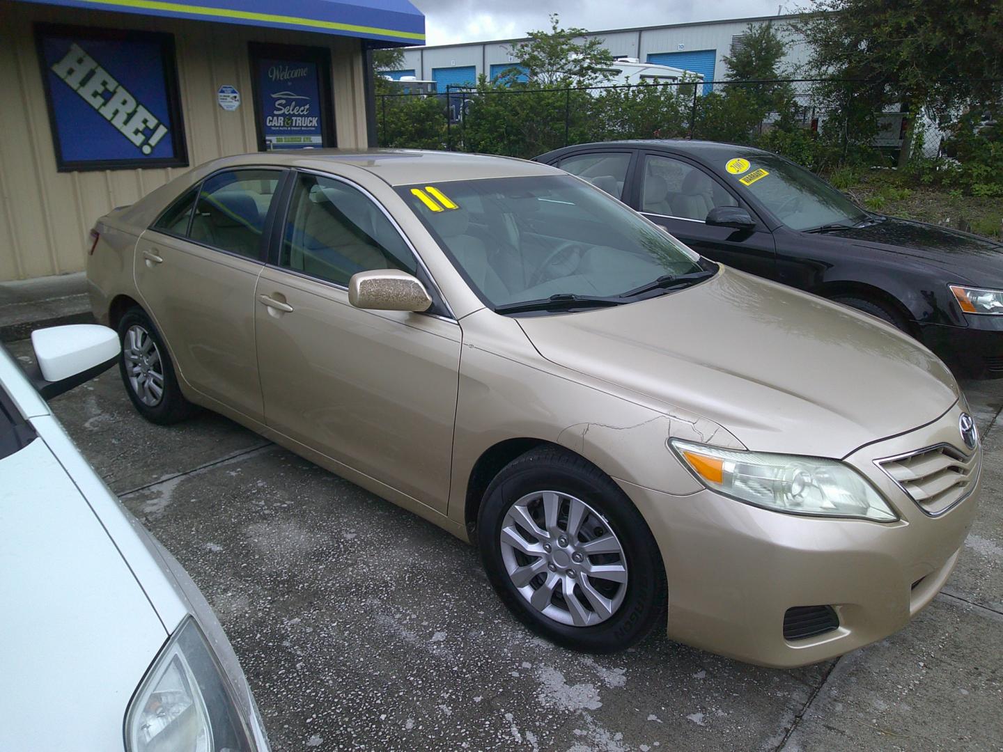 2011 BEIGE TOYOTA CAMRY BASE; SE; LE; (4T1BF3EK7BU) , located at 10405 Abercorn Street, Savannah, GA, 31419, (912) 921-8965, 31.988262, -81.131760 - Photo#2